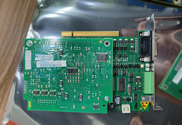 庫(kù)卡KR C2控制器主機(jī)00-134-331 庫(kù)卡KR C2控制器主機(jī)00-134-331